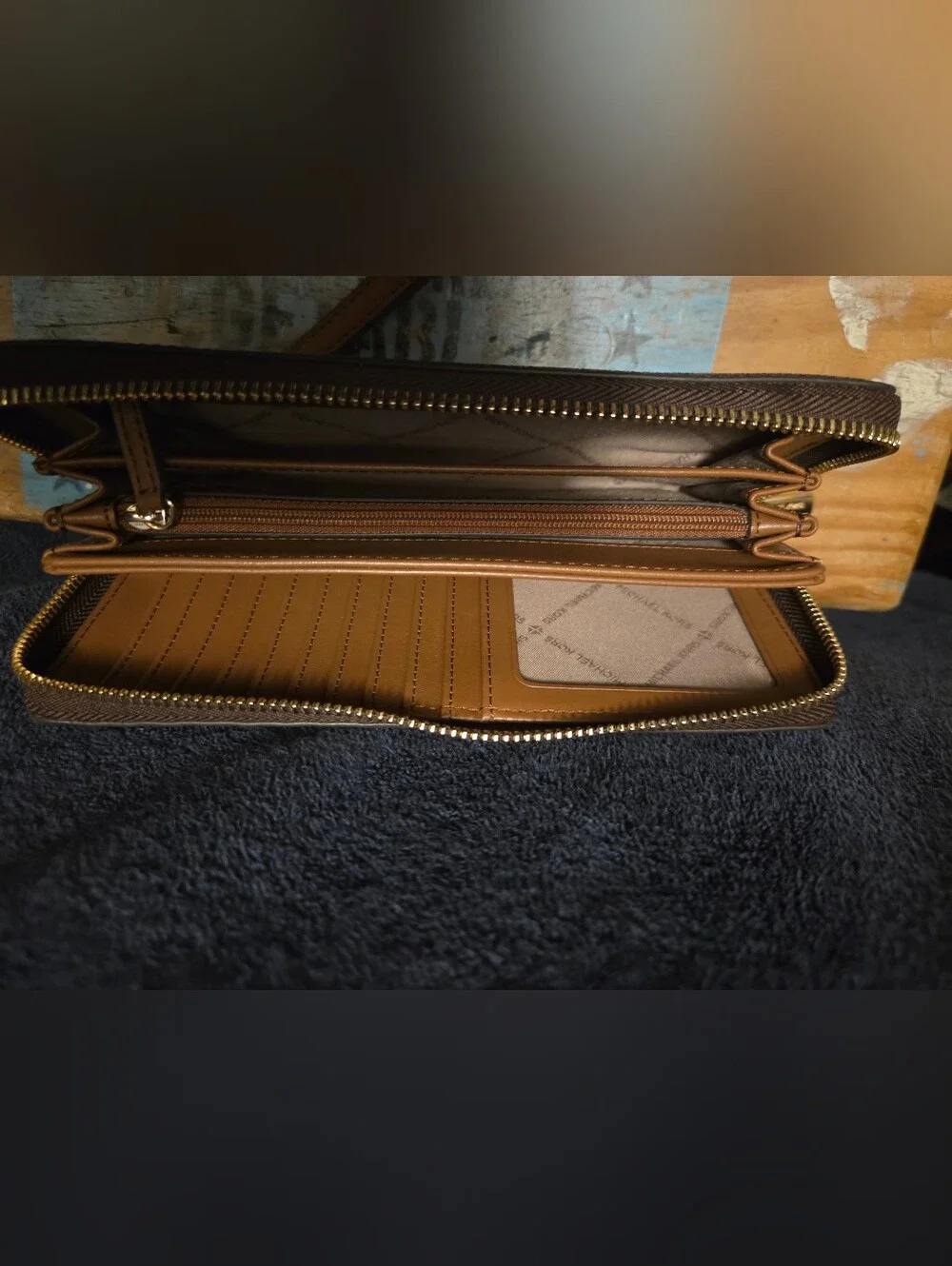 Michael Kors Jet Set Travel ontinental Wallet